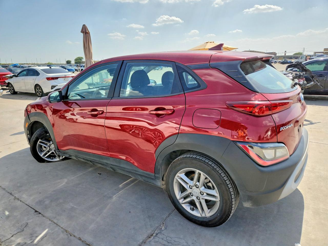 2023 HYUNDAI KONA SE — снимка 2