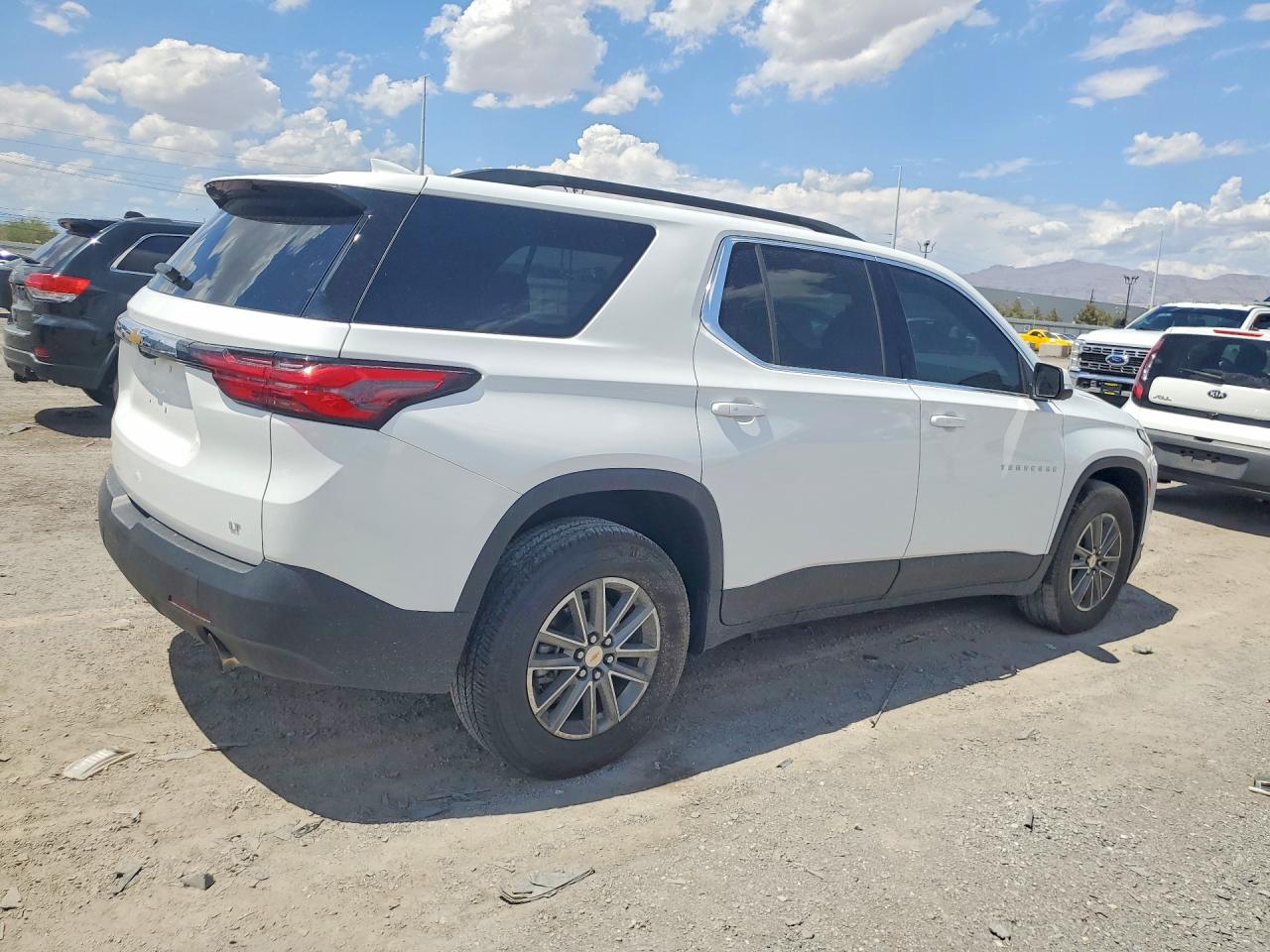 2023 CHEVROLET TRAVERSE LT — снимка 3