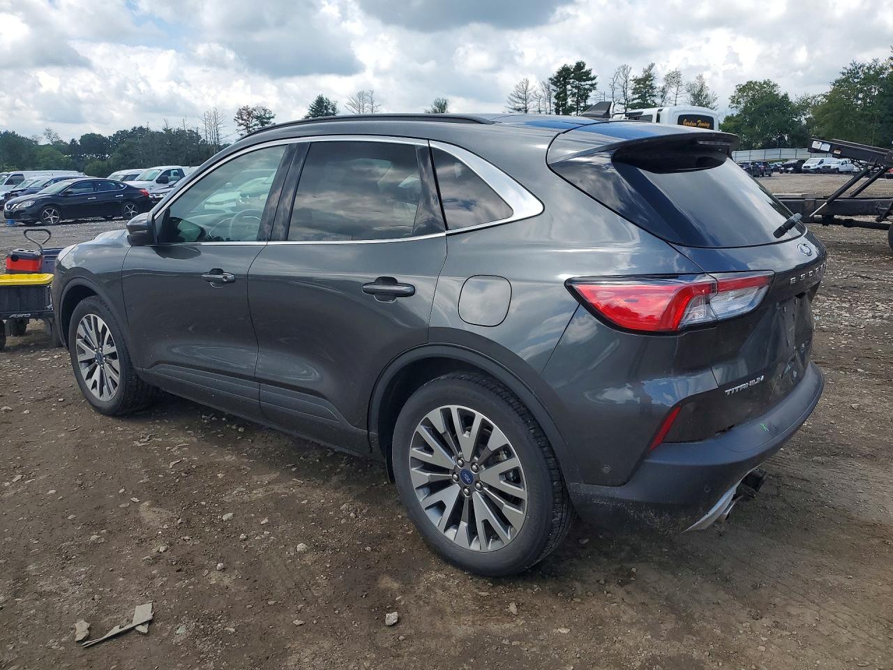 2020 FORD ESCAPE TITANIUM — снимка 2