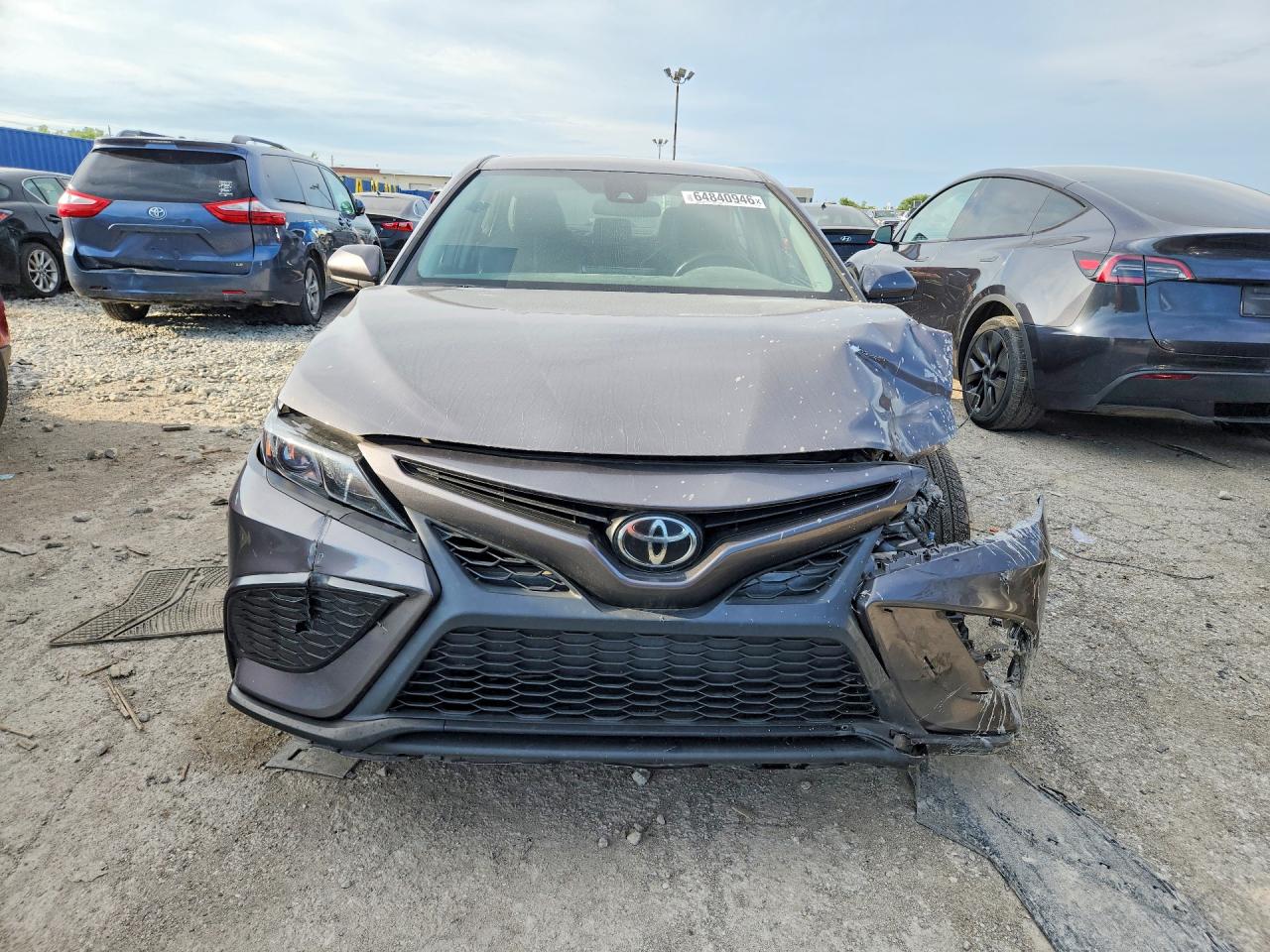 2021 TOYOTA CAMRY SE — снимка 5