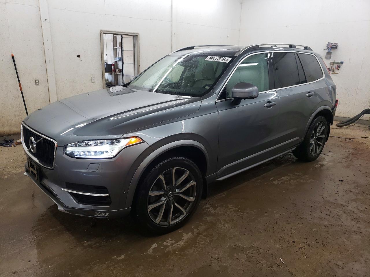 2017 VOLVO XC90 T6