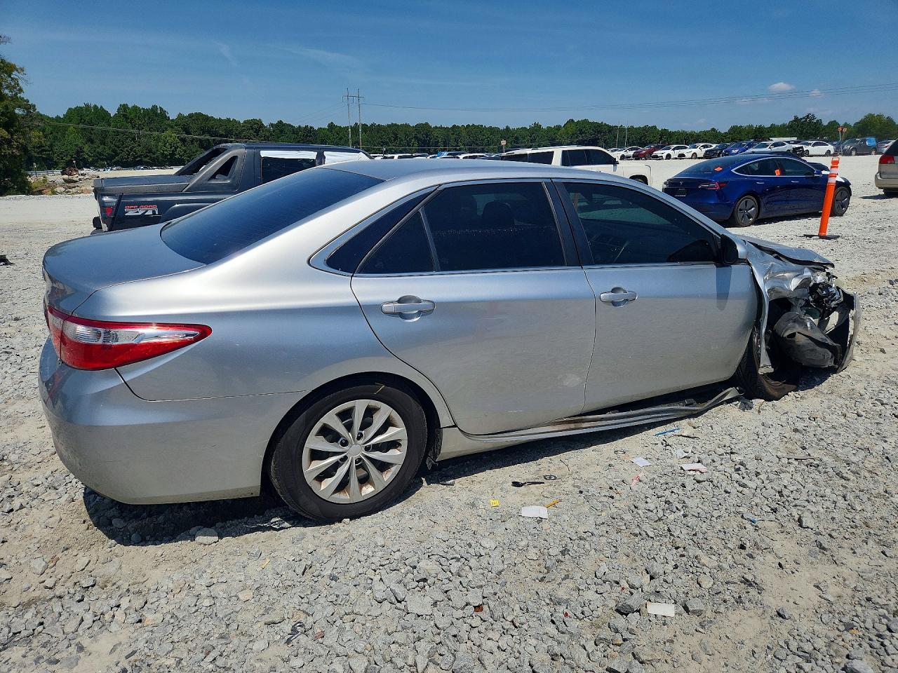 2015 TOYOTA CAMRY LE — снимка 3
