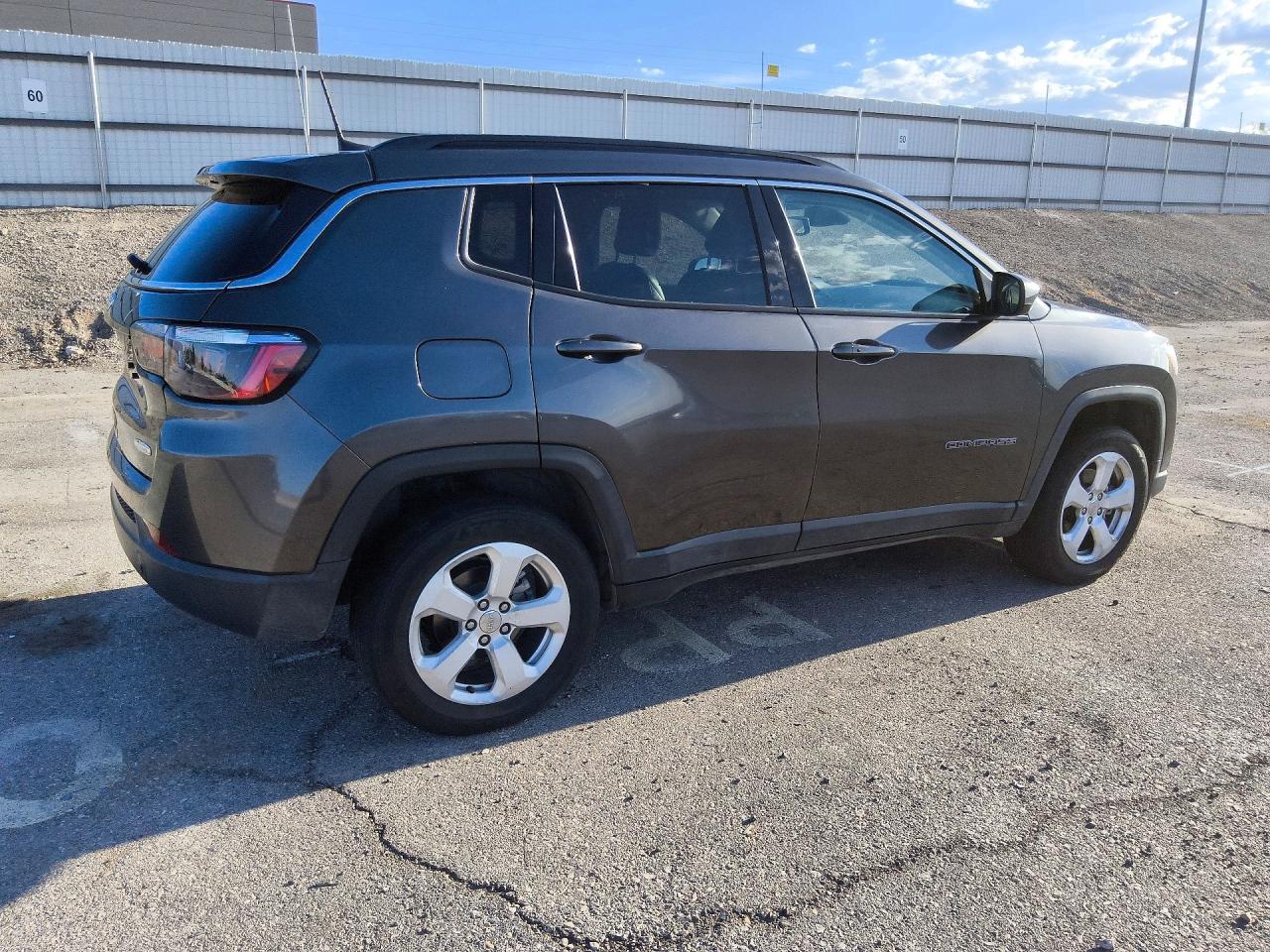 2020 JEEP COMPASS LATITUDE — photo 3