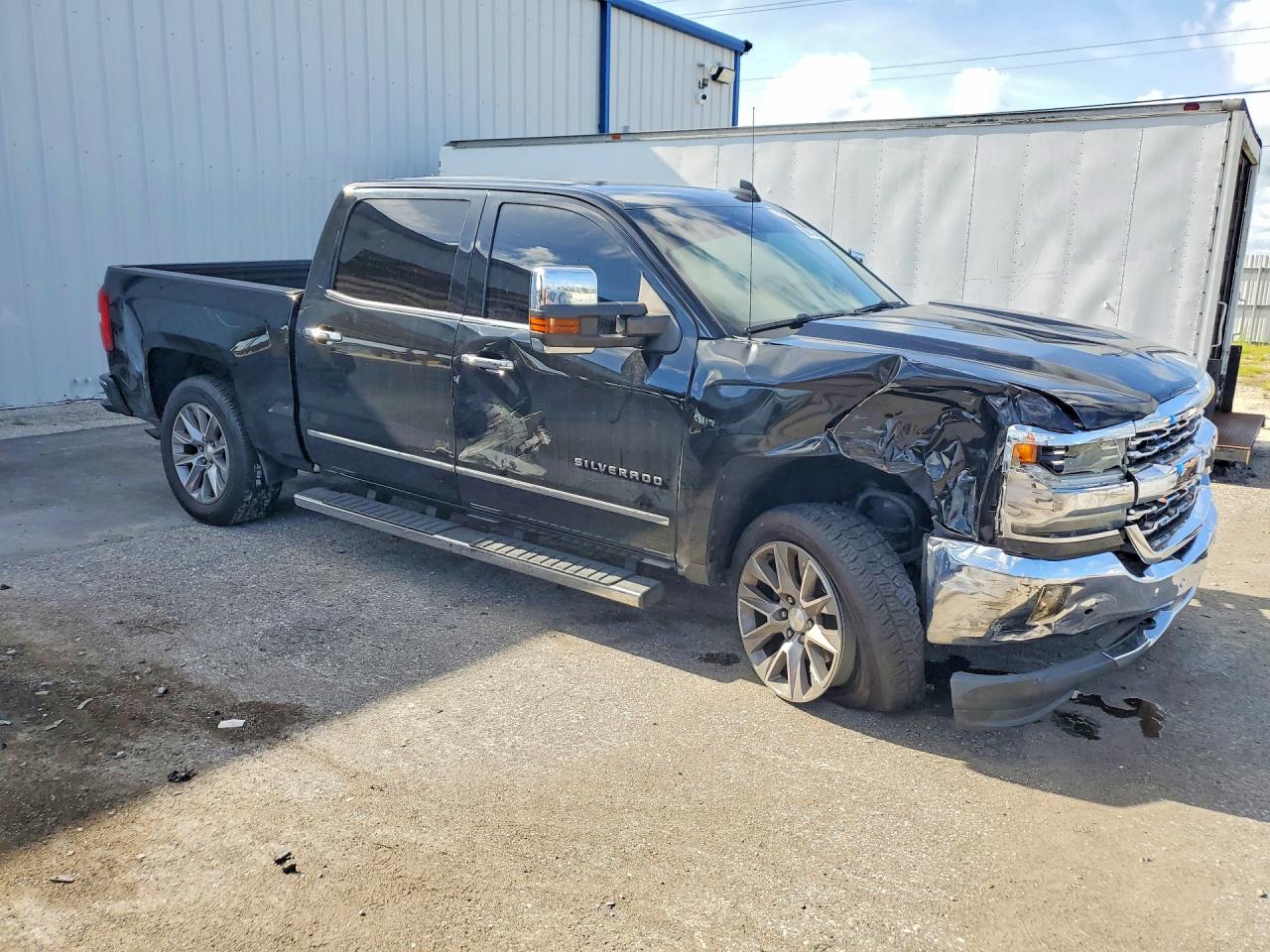 2016 CHEVROLET SILVERADO C1500 LTZ — снимка 4
