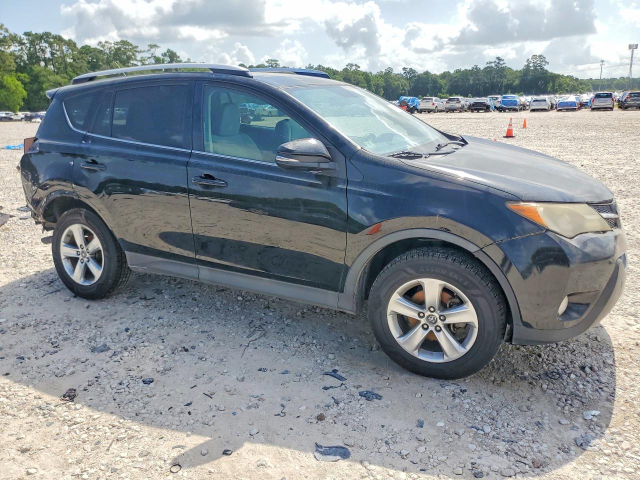 2015 TOYOTA RAV4 XLE — снимка 4