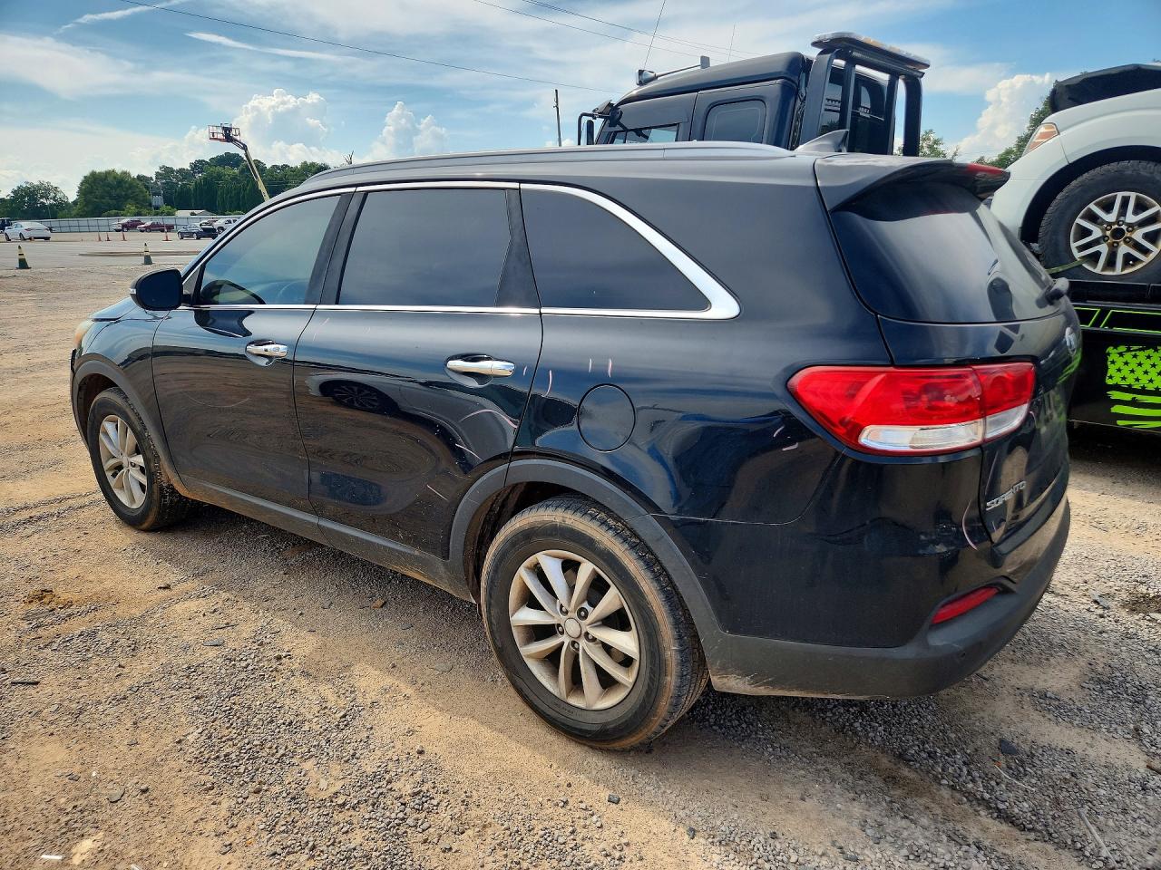 2017 KIA SORENTO LX — снимка 2