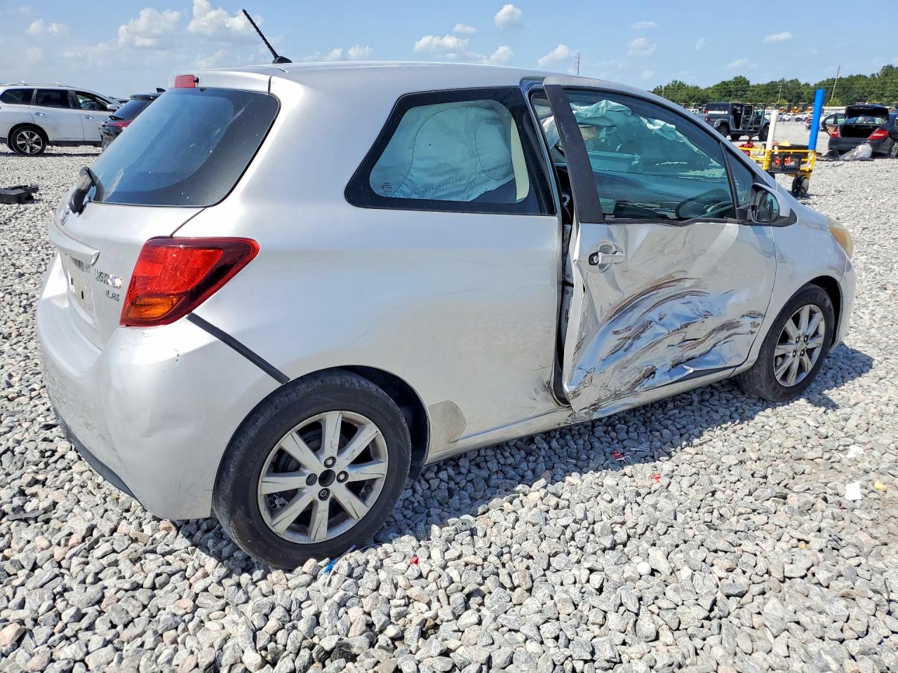 2015 TOYOTA YARIS 3-DOOR LE — снимка 3