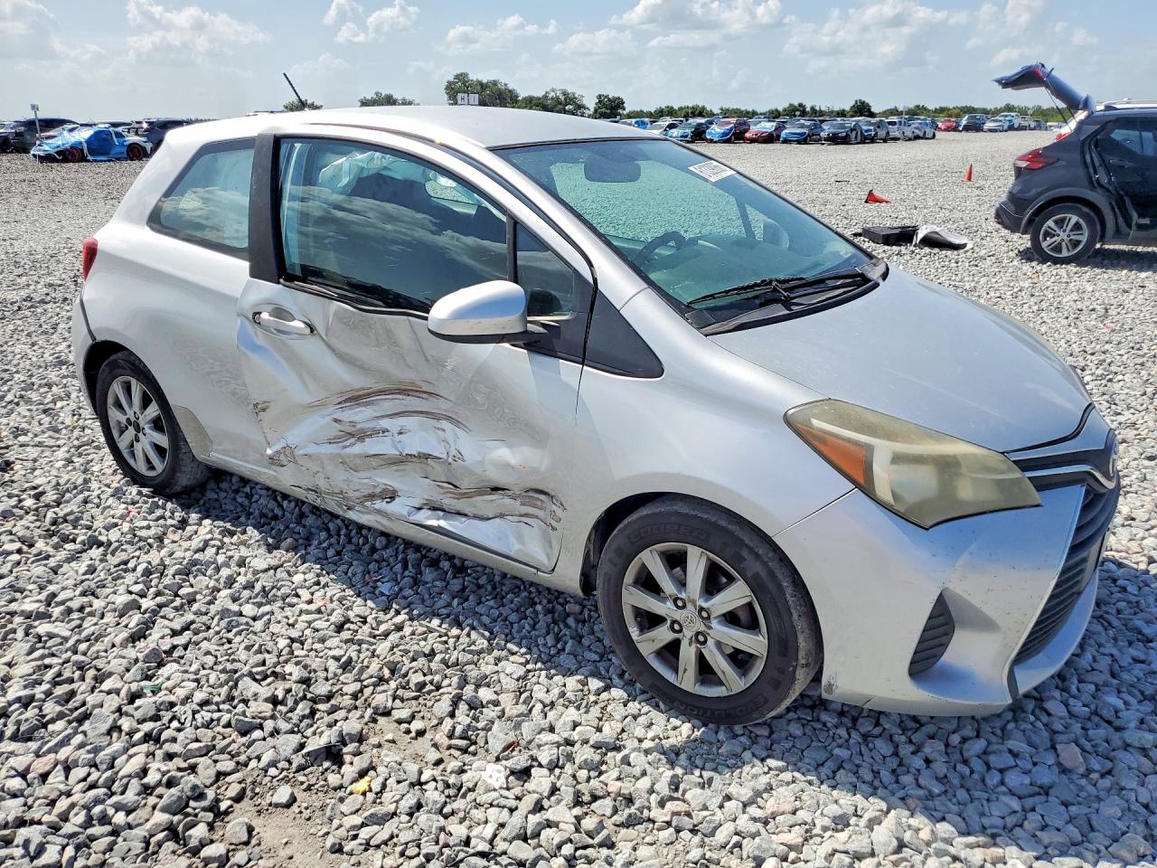 2015 TOYOTA YARIS 3-DOOR LE — снимка 4