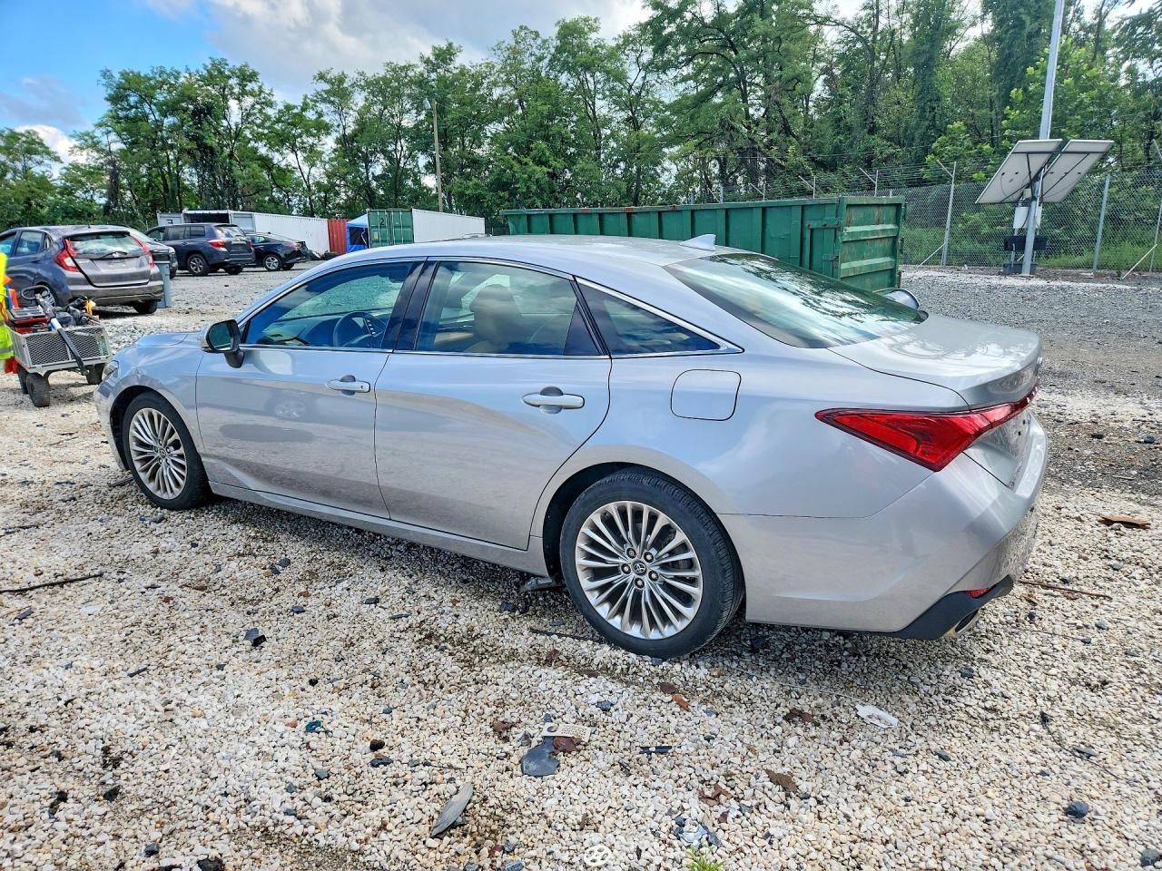 2019 TOYOTA AVALON LIMITED — снимка 2