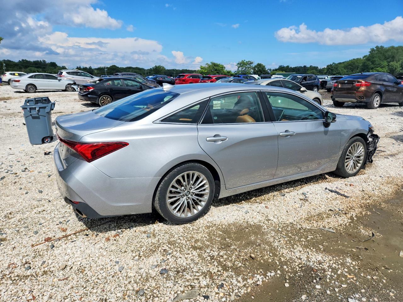 2019 TOYOTA AVALON LIMITED — снимка 3