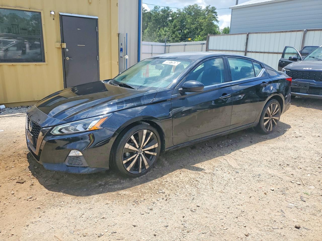 2021 NISSAN ALTIMA SR