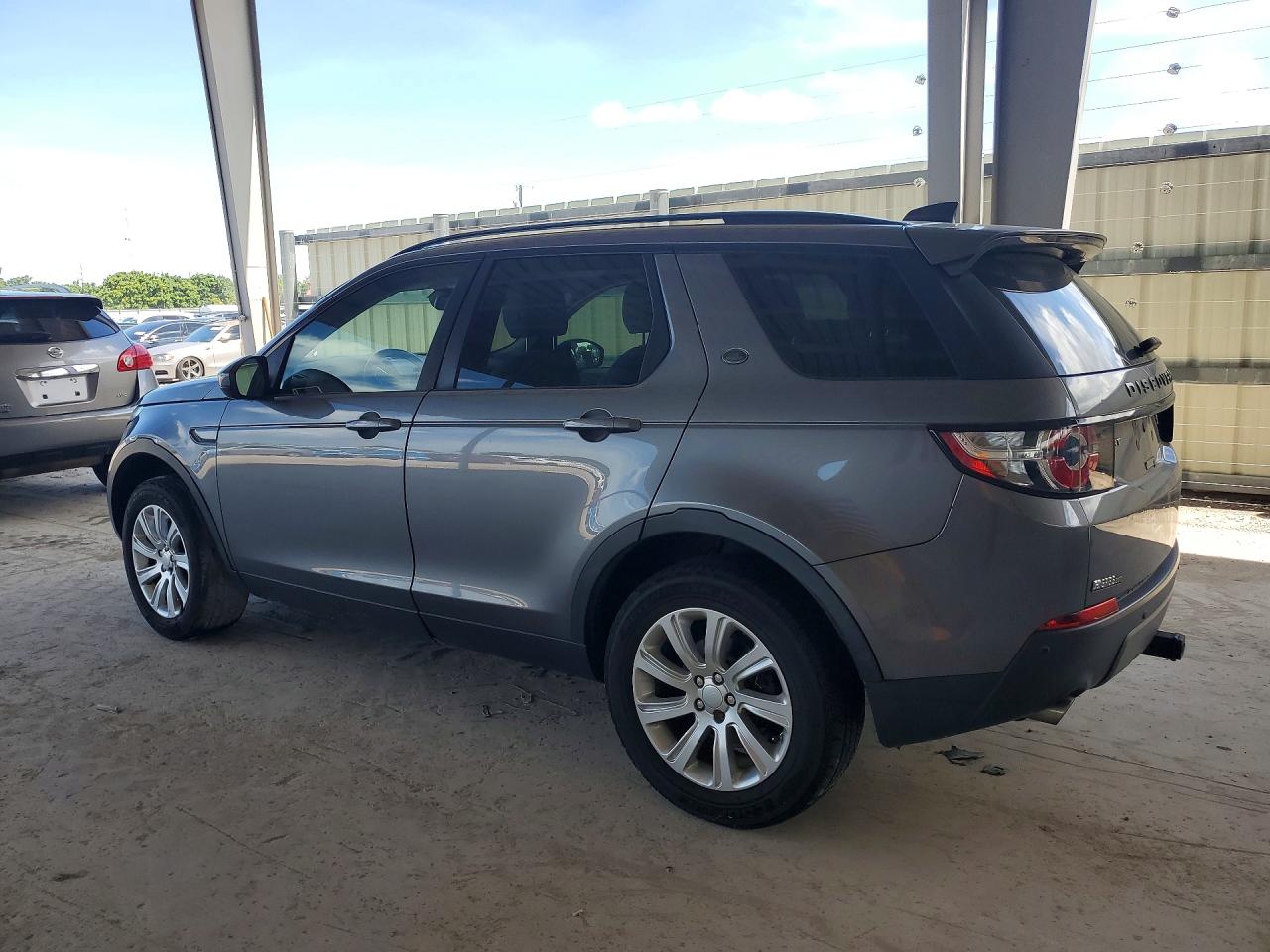 2017 LAND ROVER DISCOVERY SPORT SE — снимка 2