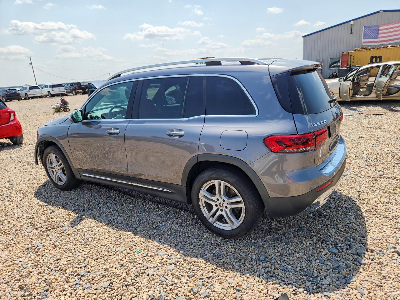 2020 MERCEDES-BENZ GLB 250 4MATIC — снимка 2