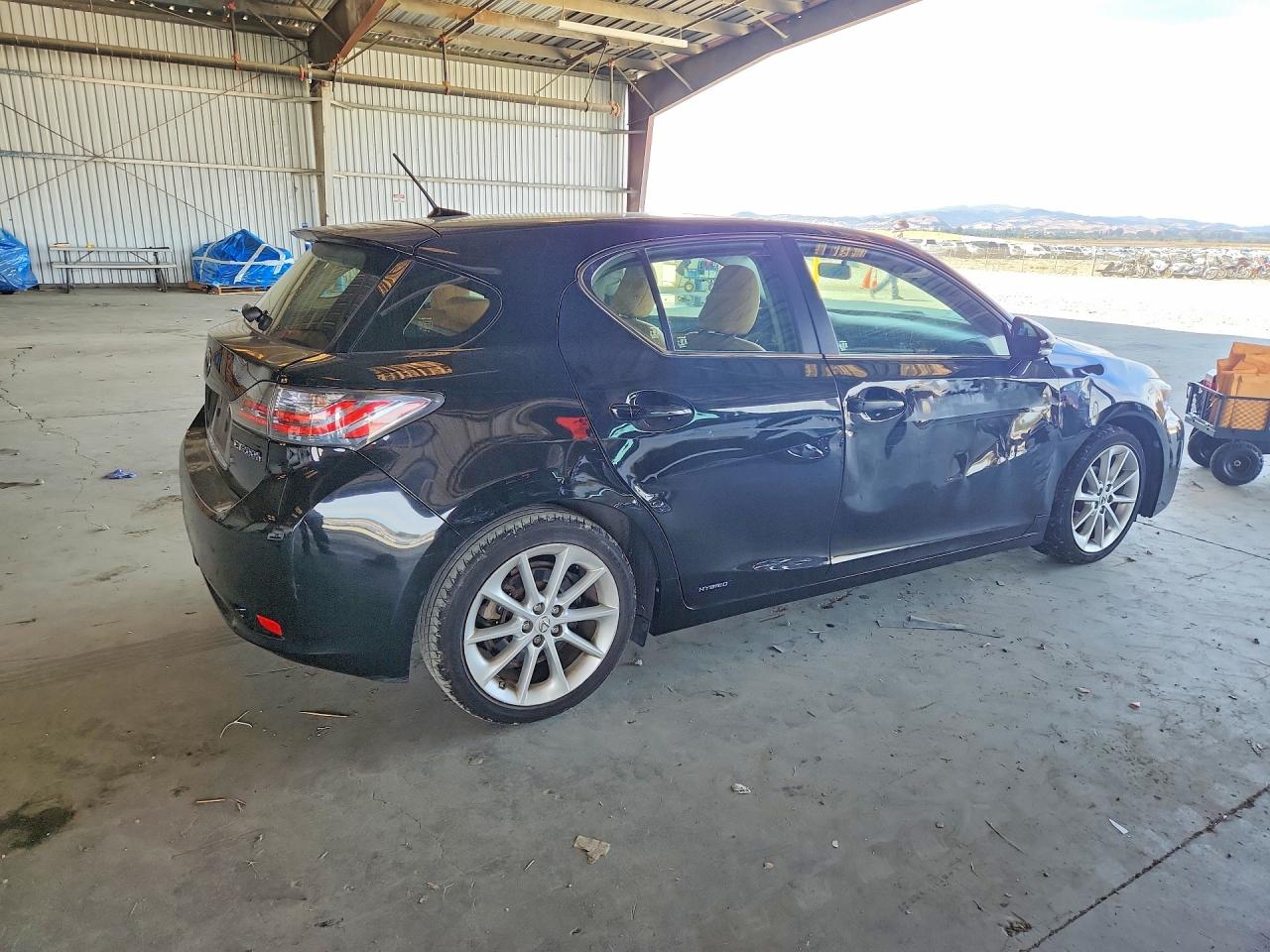 2013 LEXUS CT 200 — снимка 3