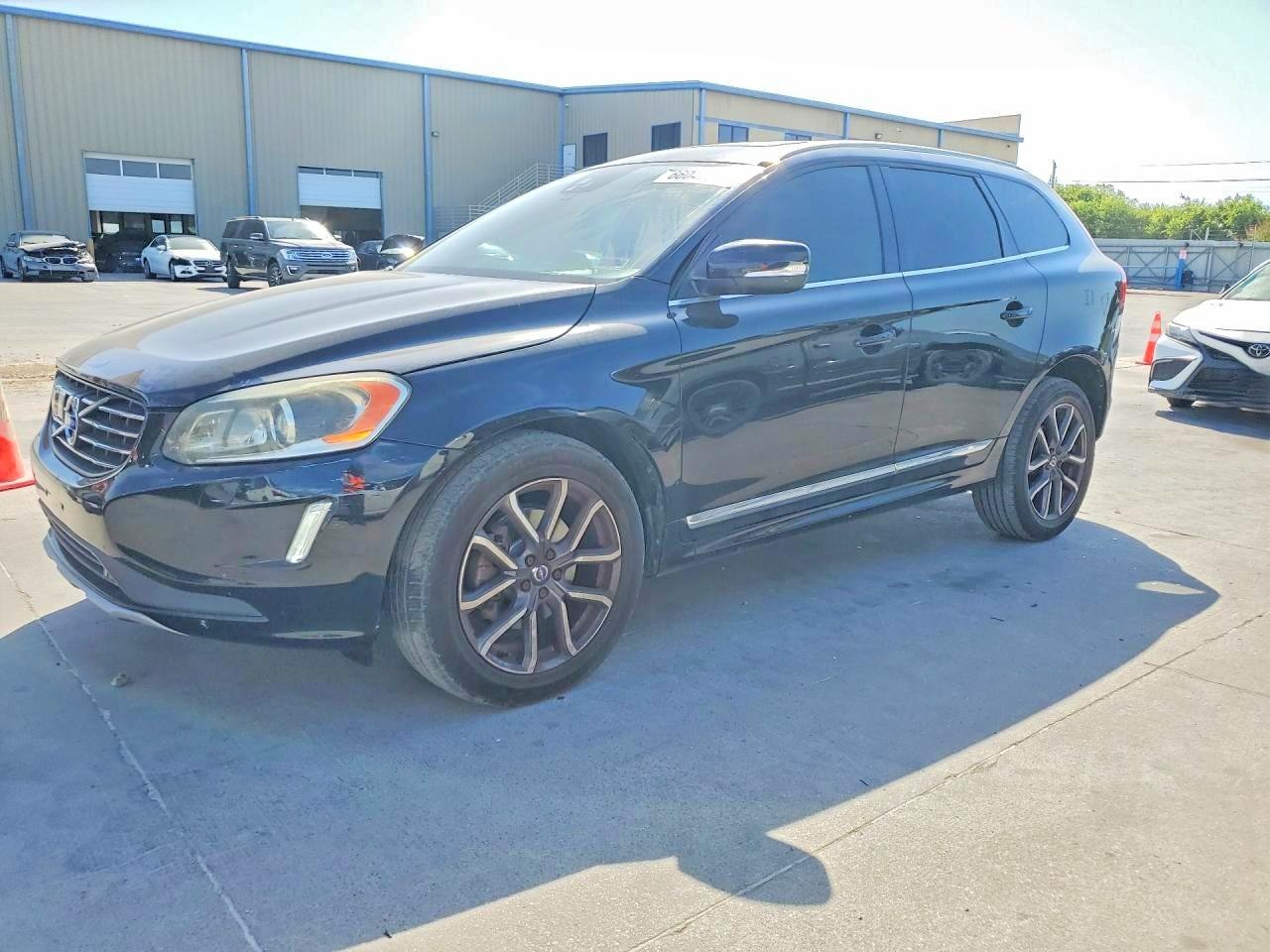 2016 VOLVO XC60 T6 PLATINUM
