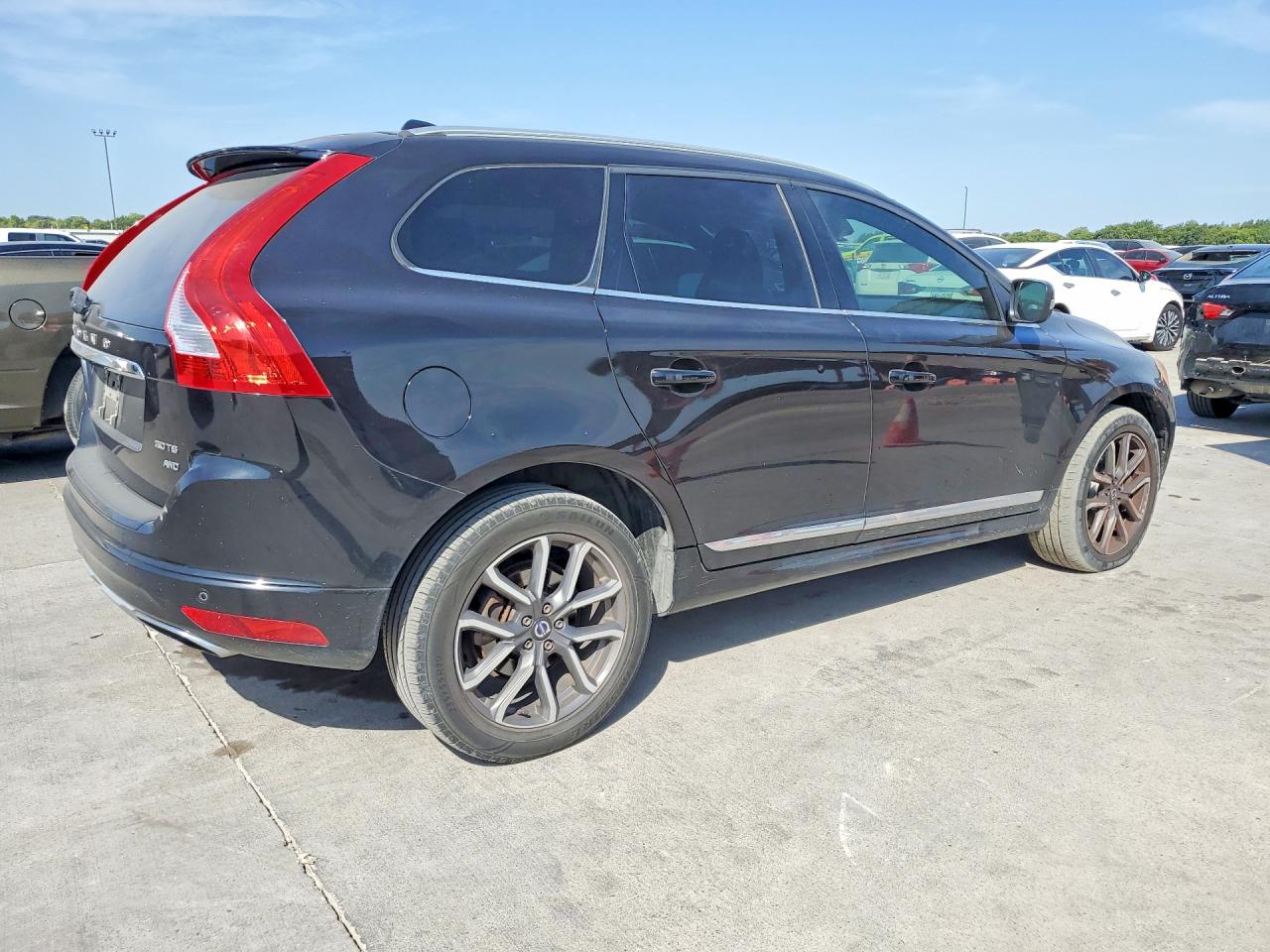 2016 VOLVO XC60 T6 PLATINUM — снимка 3