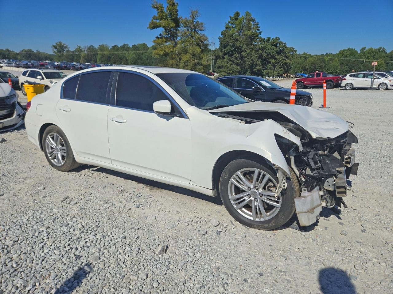 2013 INFINITI G37 — photo 4