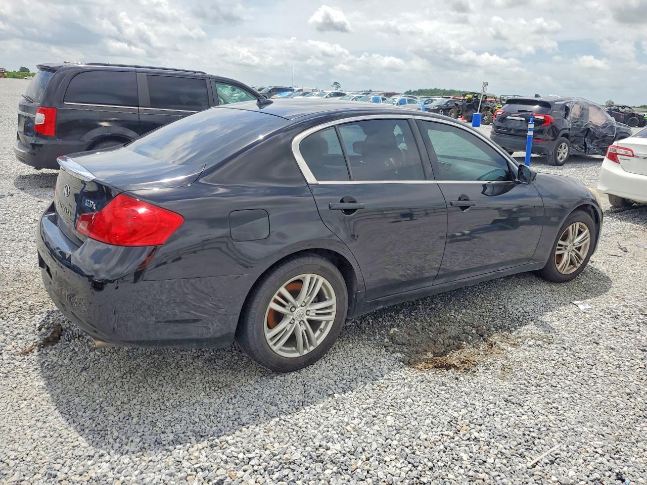 2013 INFINITI G37 SEDAN X — снимка 3