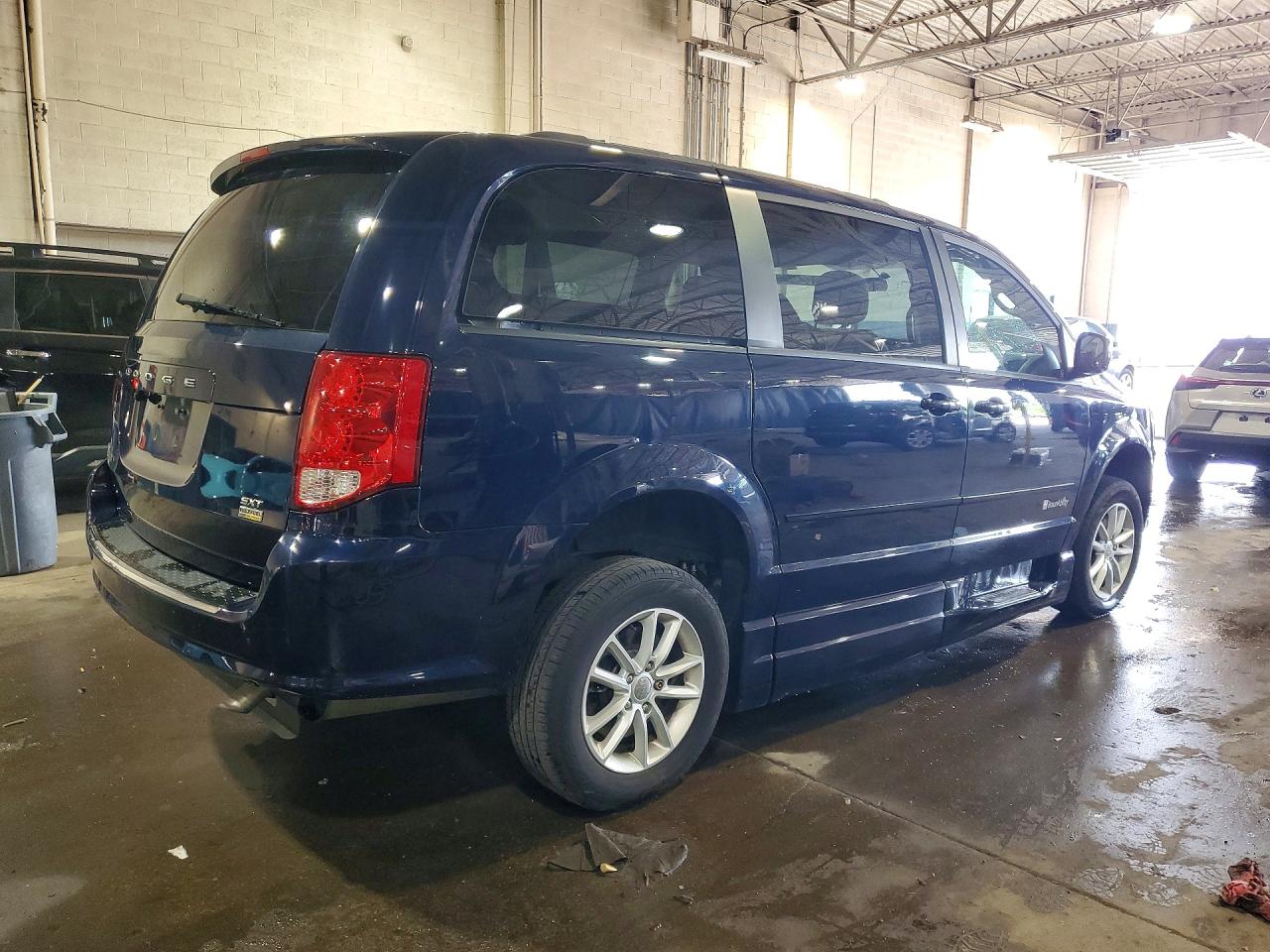 2015 DODGE GRAND CARAVAN SXT — снимка 3