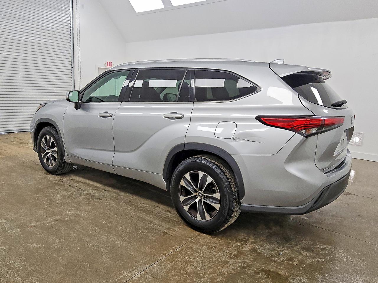 2020 TOYOTA HIGHLANDER XLE — снимка 2