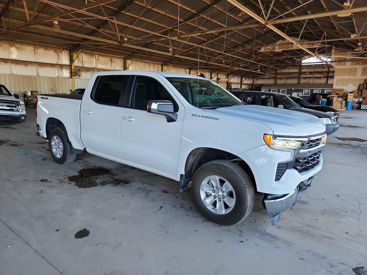 2025 CHEVROLET SILVERADO K1500 LT — снимка 4