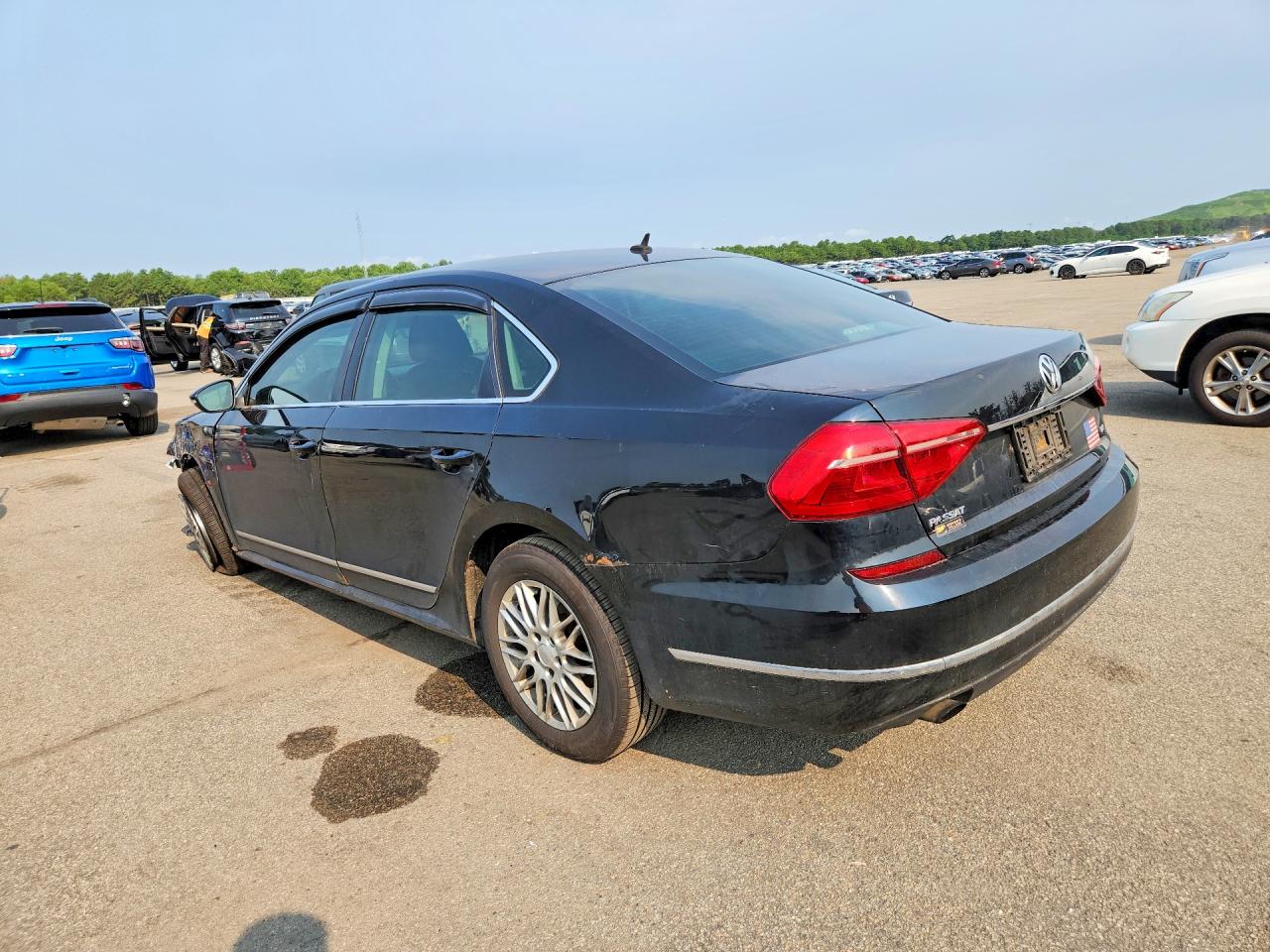 2016 VOLKSWAGEN PASSAT S — снимка 2