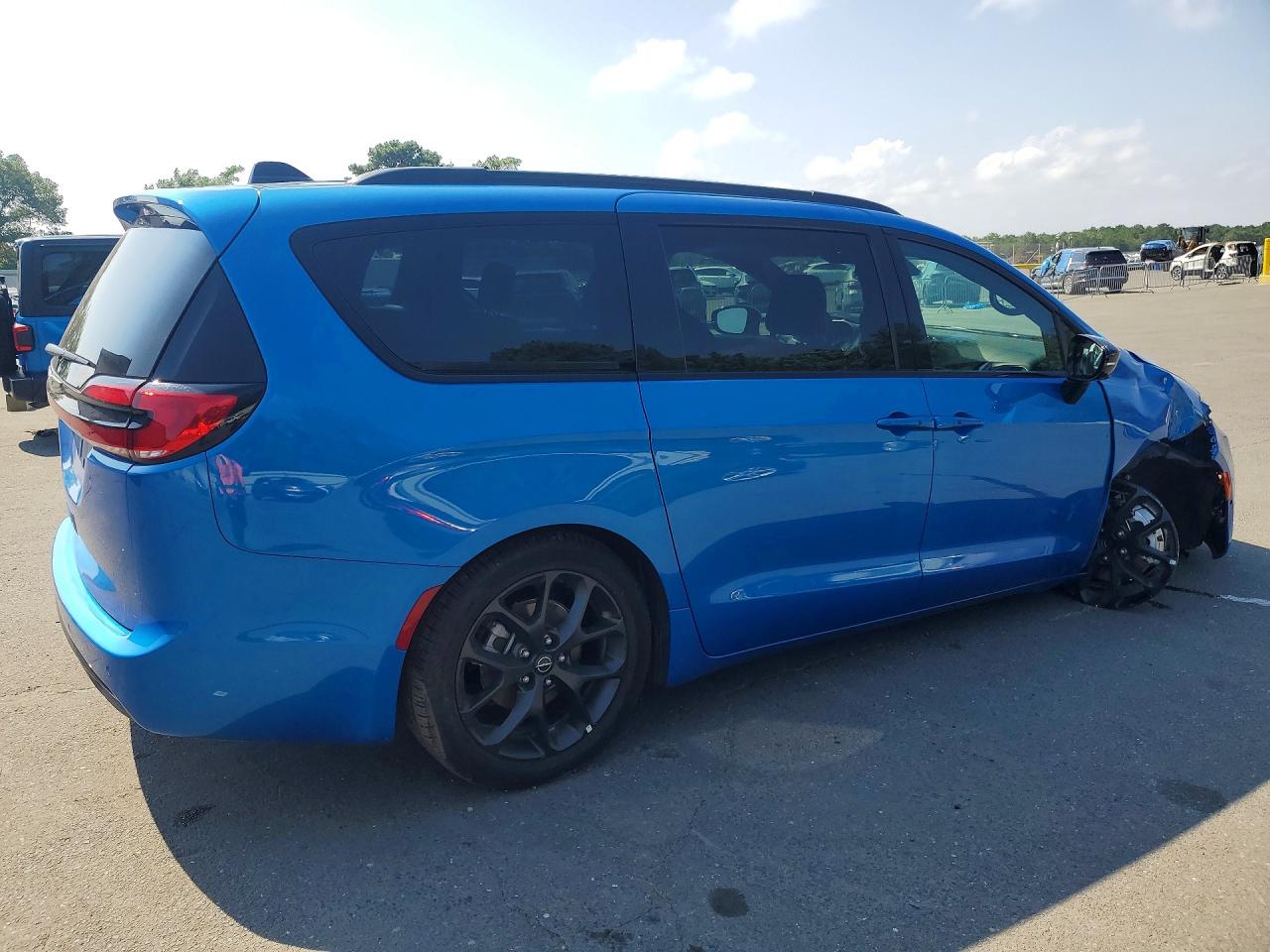 2026 CHRYSLER PACIFICA SELECT — снимка 3