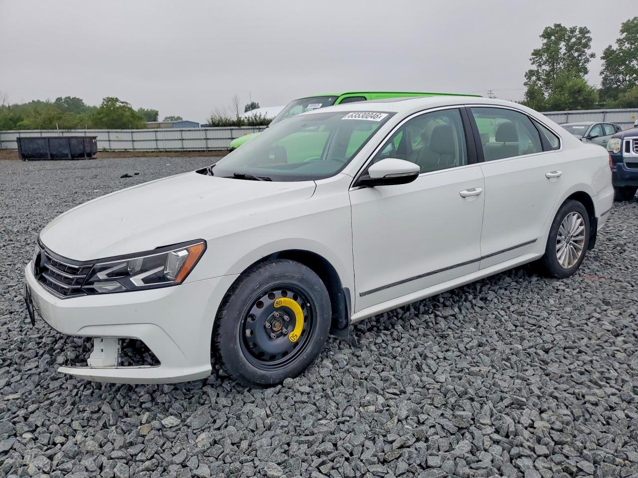 2016 VOLKSWAGEN PASSAT SE