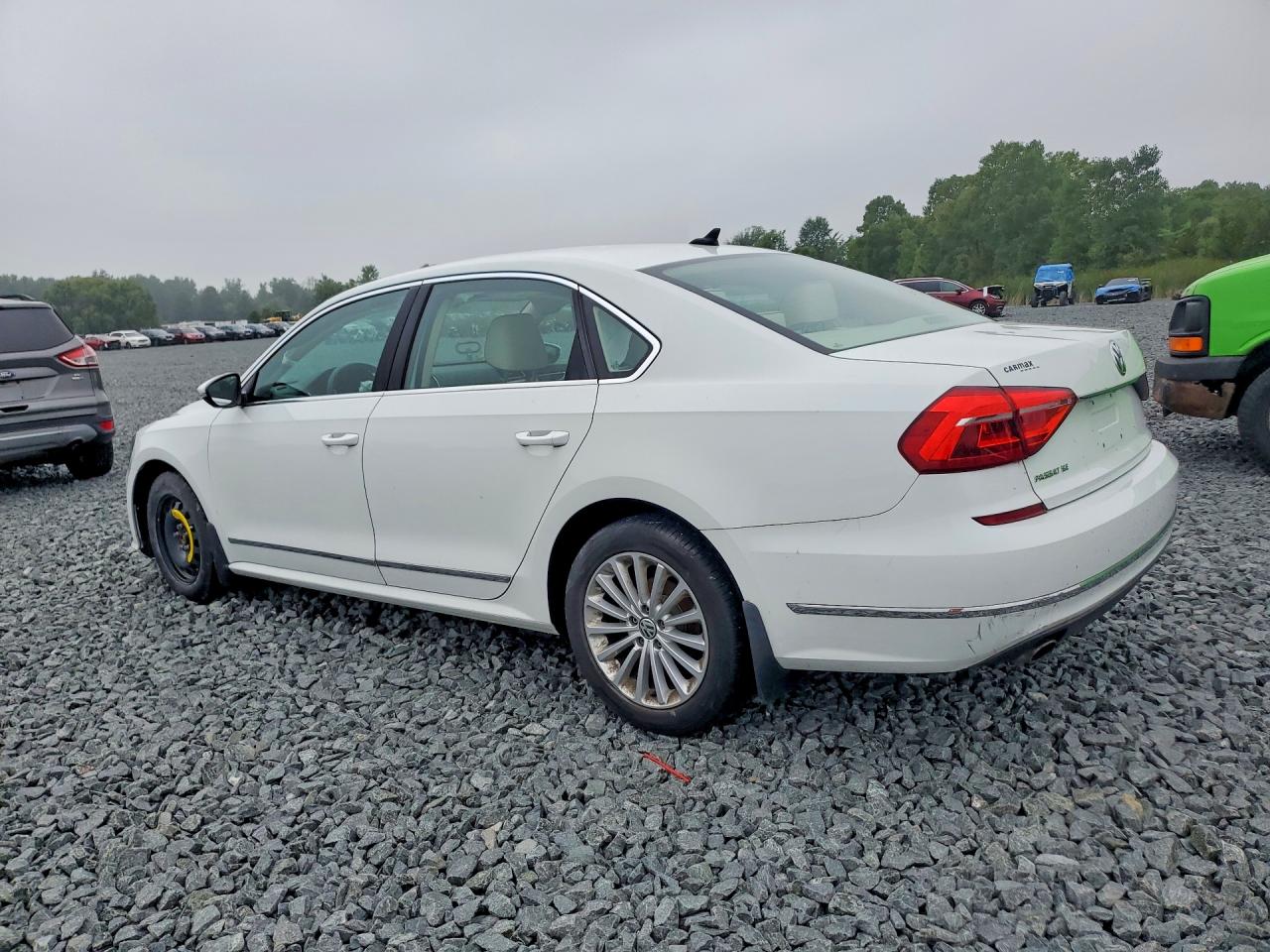 2016 VOLKSWAGEN PASSAT SE — снимка 2