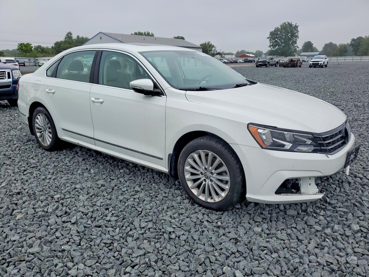 2016 VOLKSWAGEN PASSAT SE — снимка 4