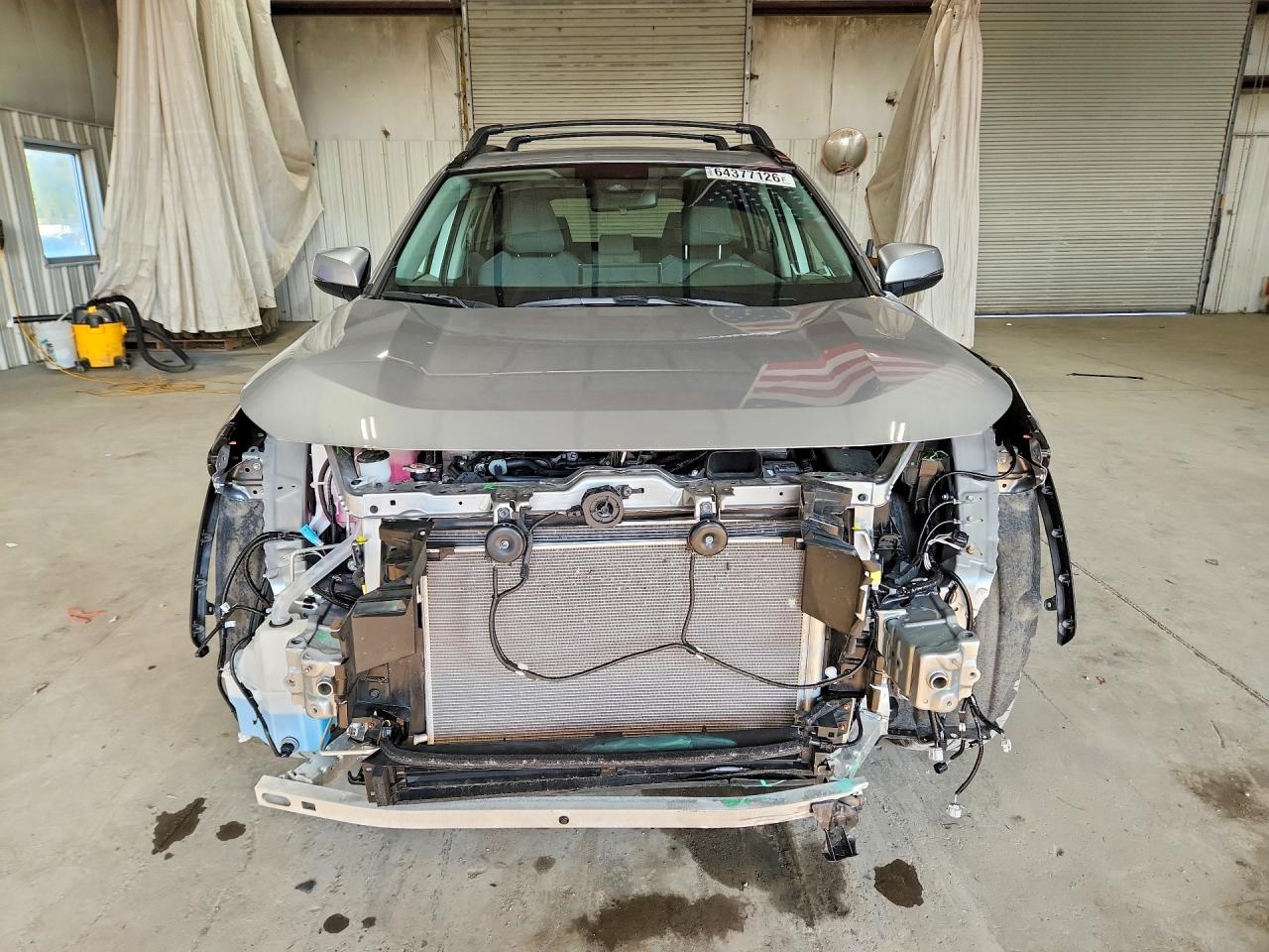 2025 TOYOTA RAV4 HYBRID XLE — снимка 5