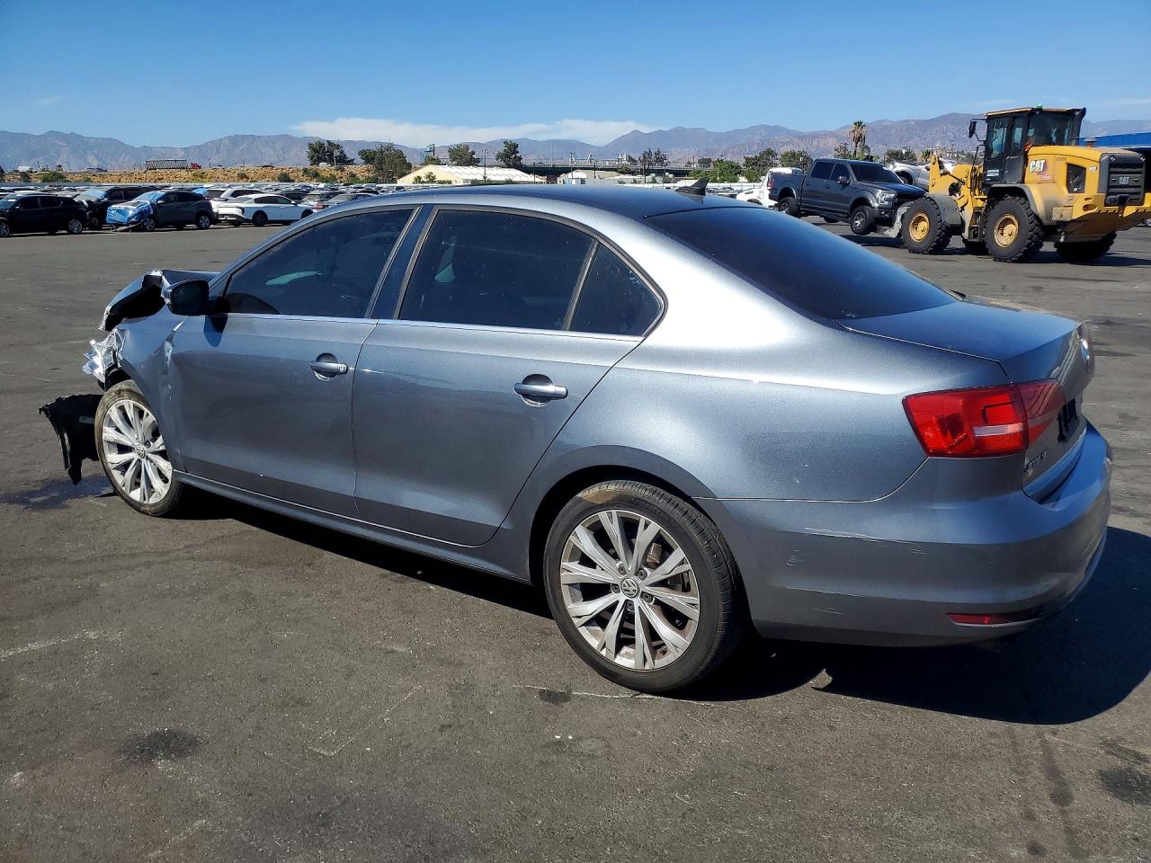 2015 VOLKSWAGEN JETTA SE — снимка 2