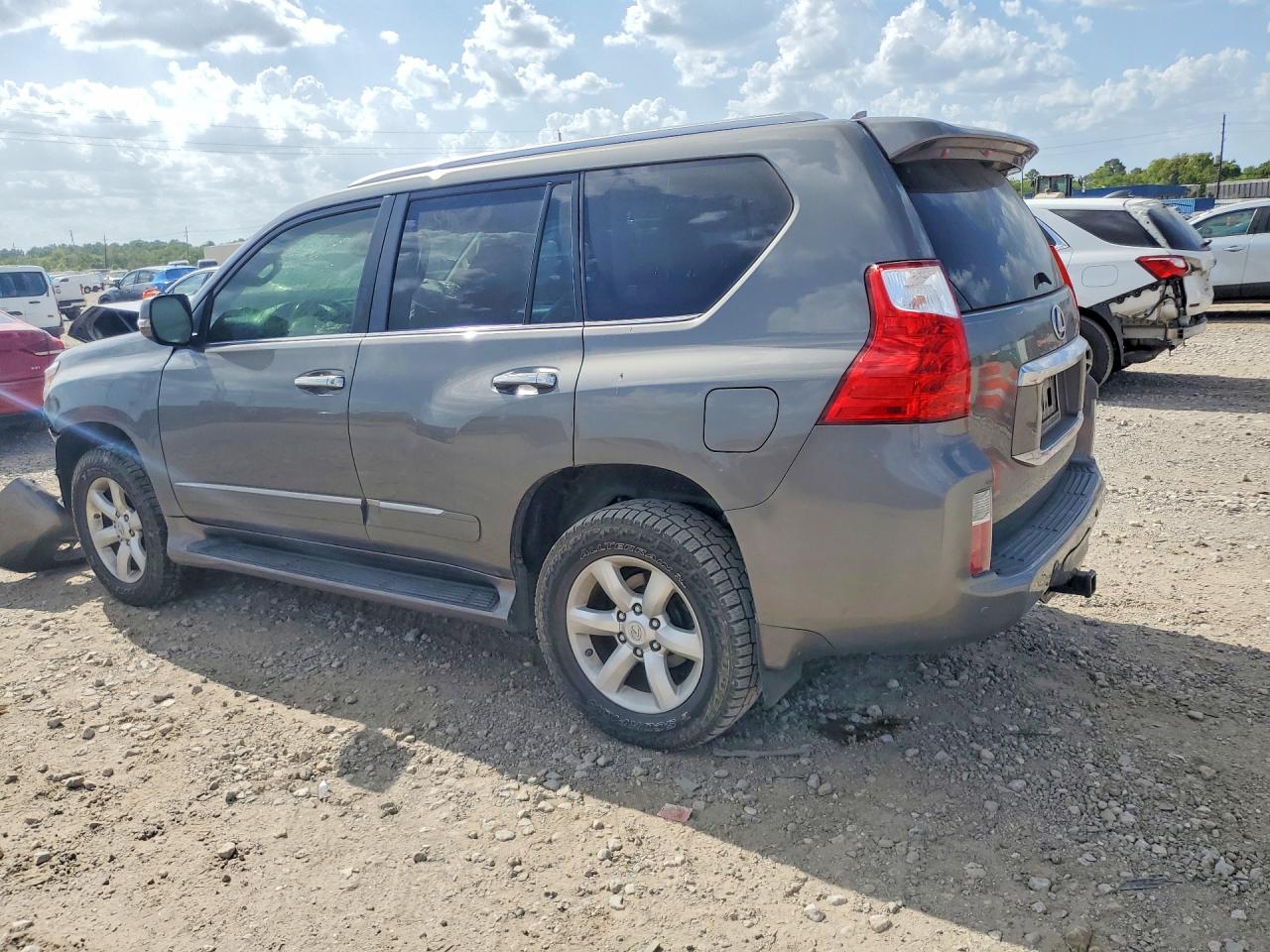 2013 LEXUS GX 460 — снимка 2