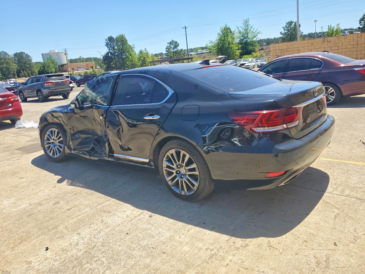 2016 LEXUS LS 460 — снимка 2