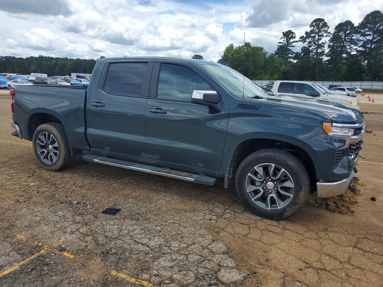 2025 CHEVROLET SILVERADO K1500 LT — снимка 4