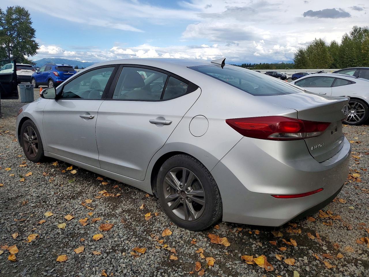 2017 HYUNDAI ELANTRA SE — снимка 2
