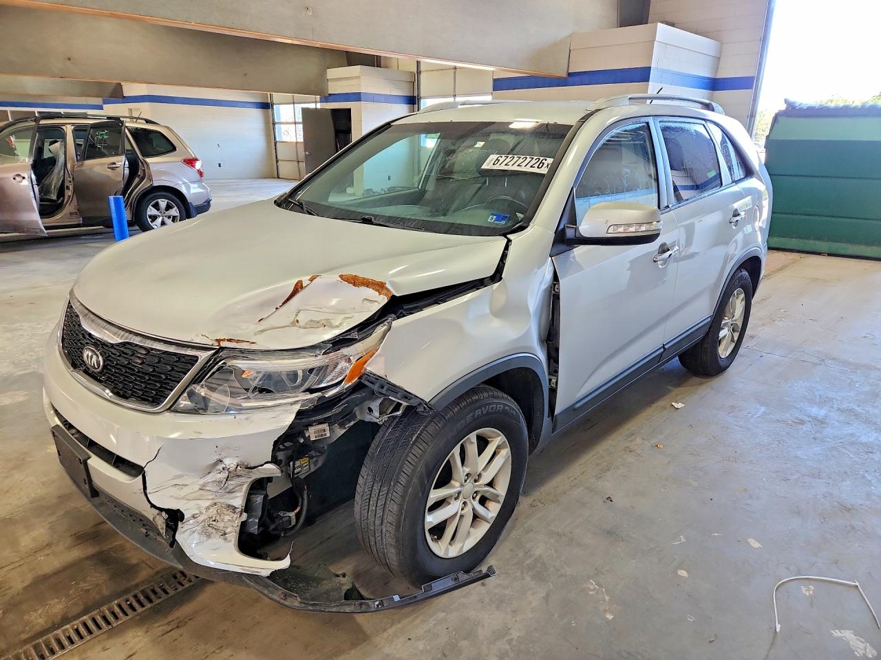 2015 KIA SORENTO LX