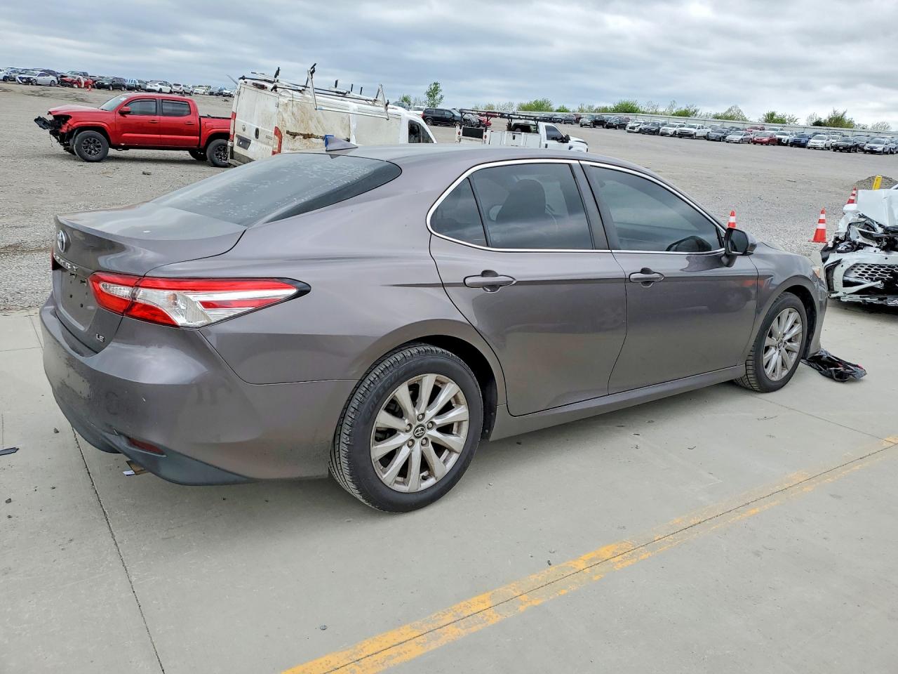 2020 TOYOTA CAMRY LE — снимка 3