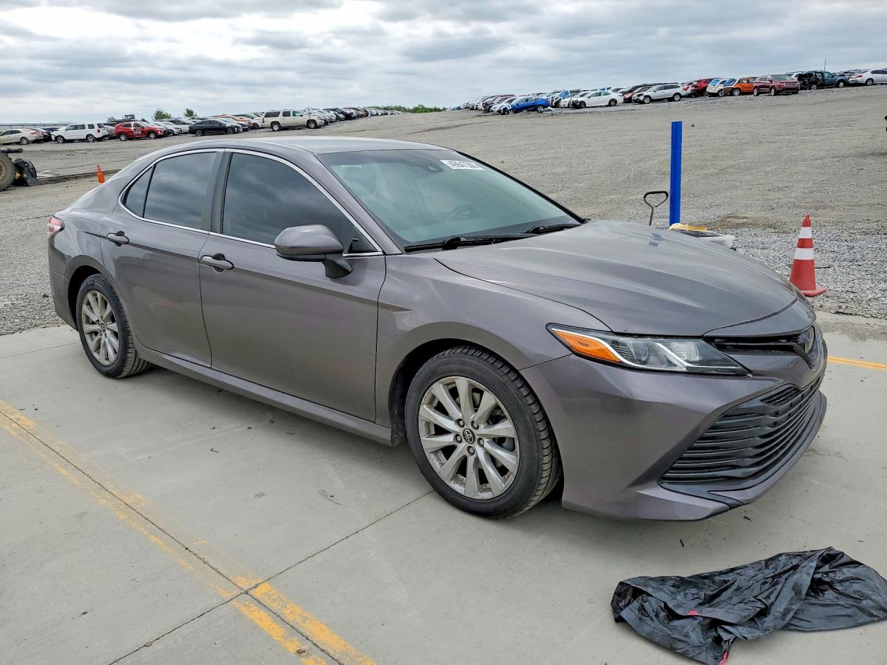 2020 TOYOTA CAMRY LE — снимка 4