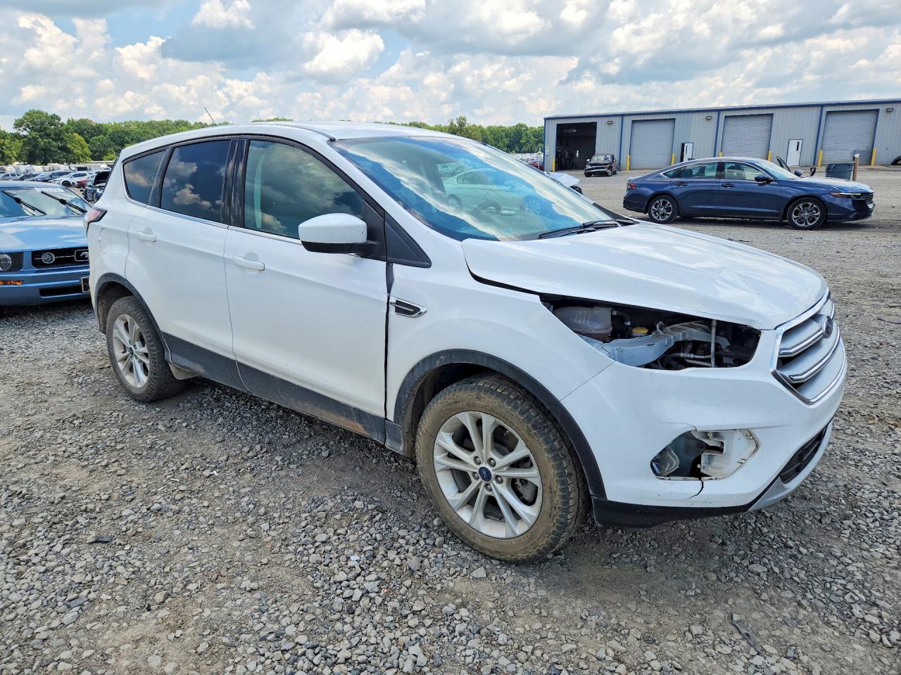 2017 FORD ESCAPE SE — снимка 4