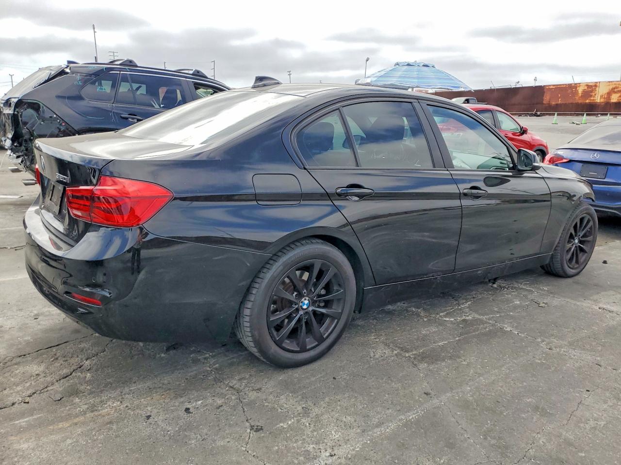 2017 BMW 320 I — снимка 3