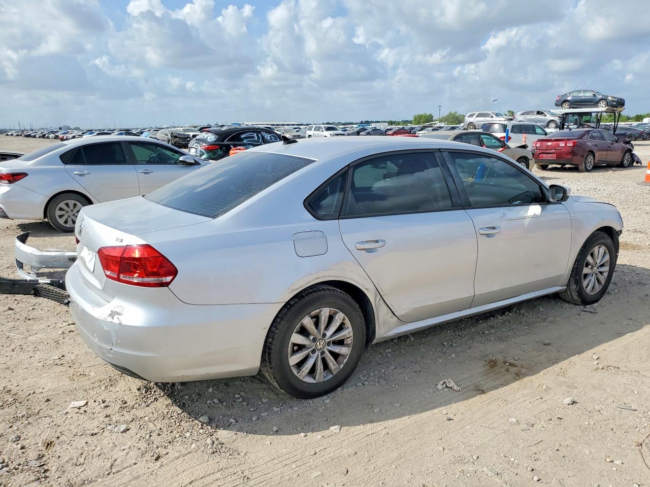 2015 VOLKSWAGEN PASSAT S — снимка 3