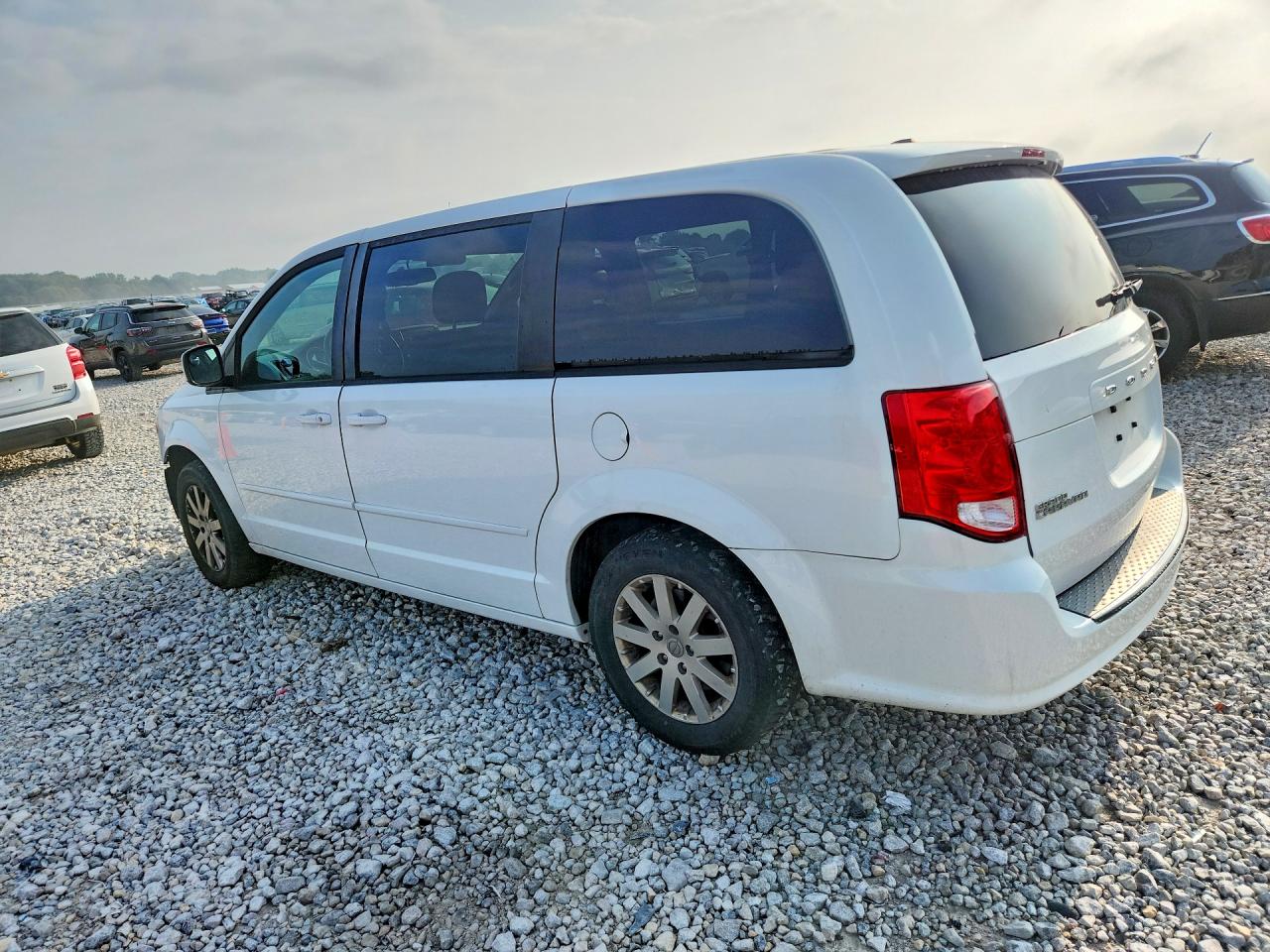 2017 DODGE GRAND CARAVAN SE — снимка 2