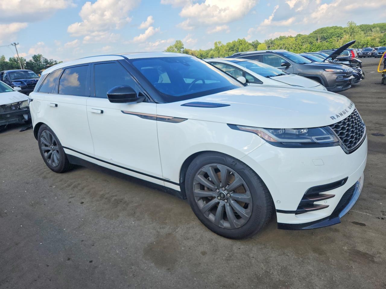 2018 LAND ROVER RANGE ROVER VELAR R-DYNAMIC SE — снимка 4