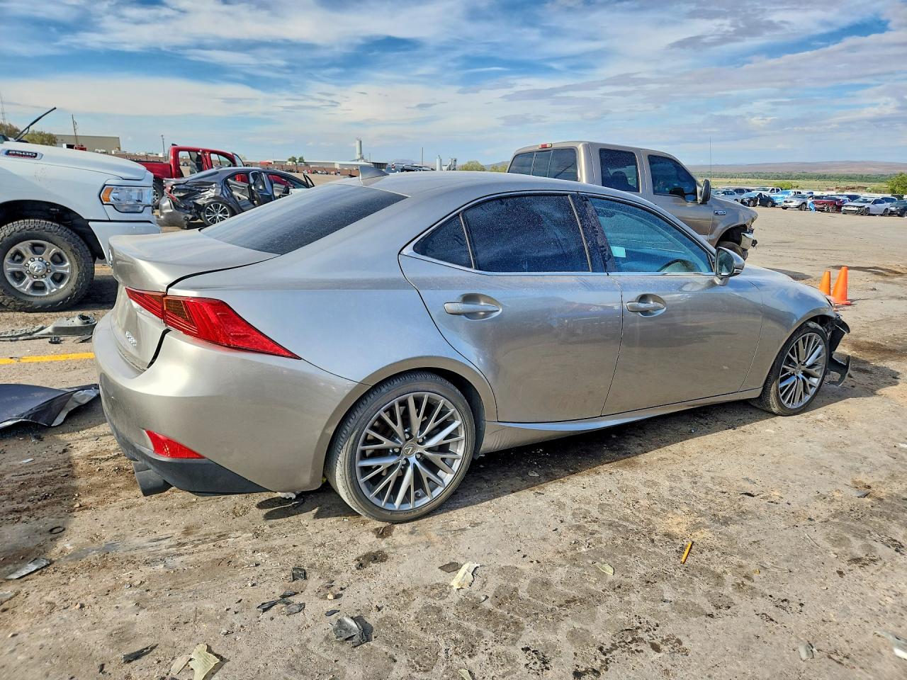 2017 LEXUS IS 200T — снимка 3