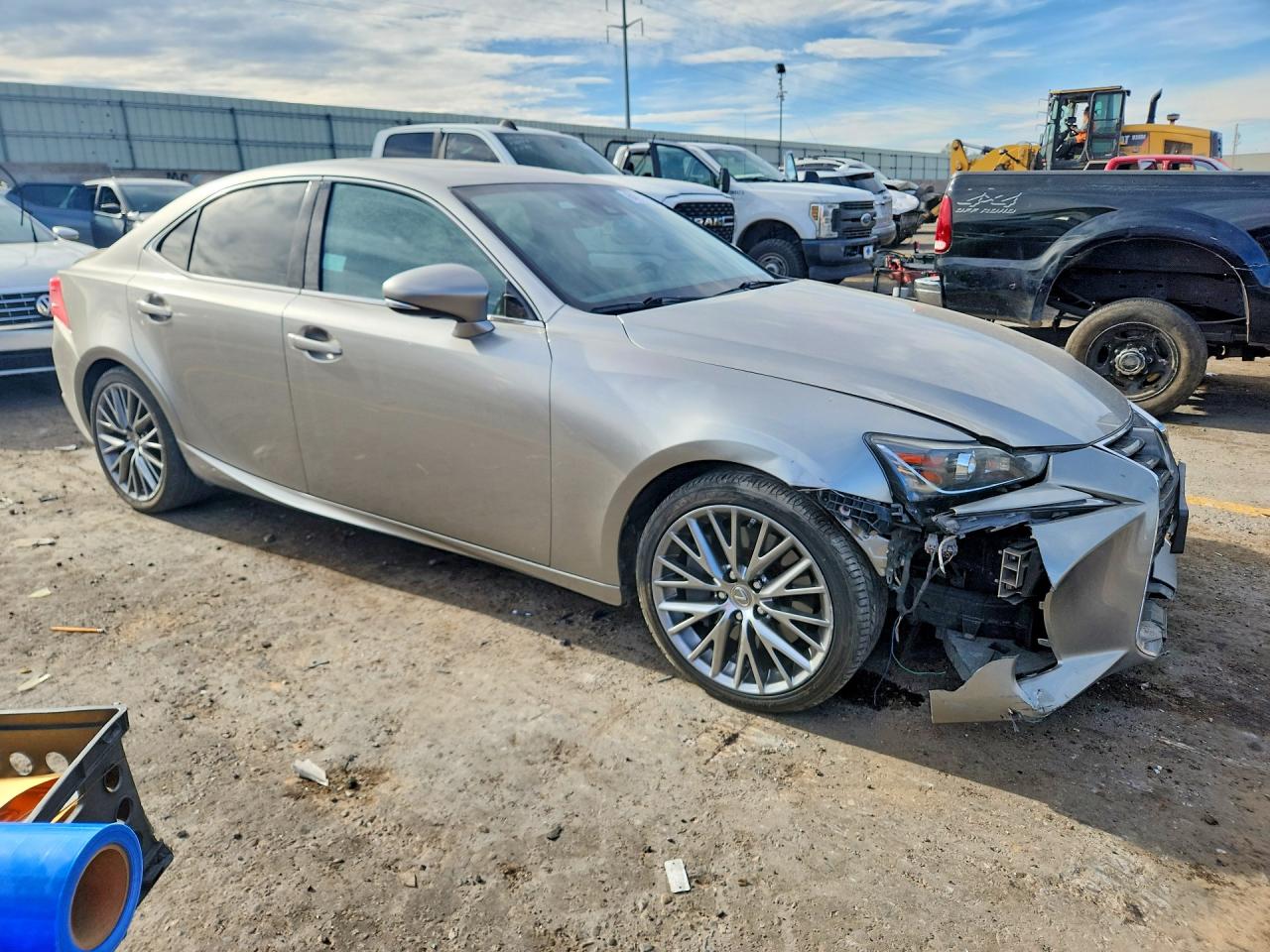 2017 LEXUS IS 200T — снимка 4