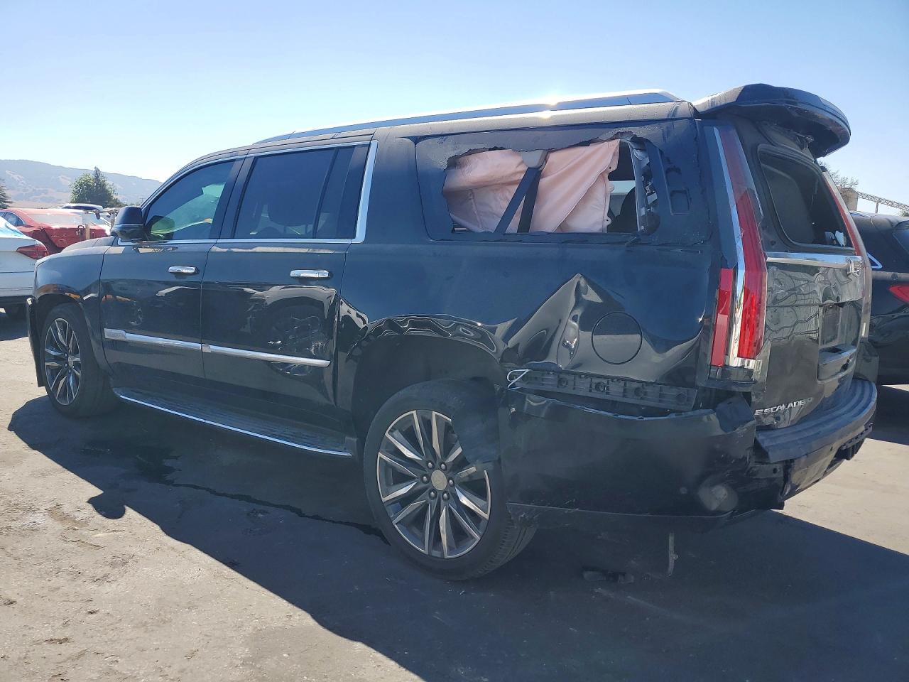 2018 CADILLAC ESCALADE ESV LUXURY — снимка 2