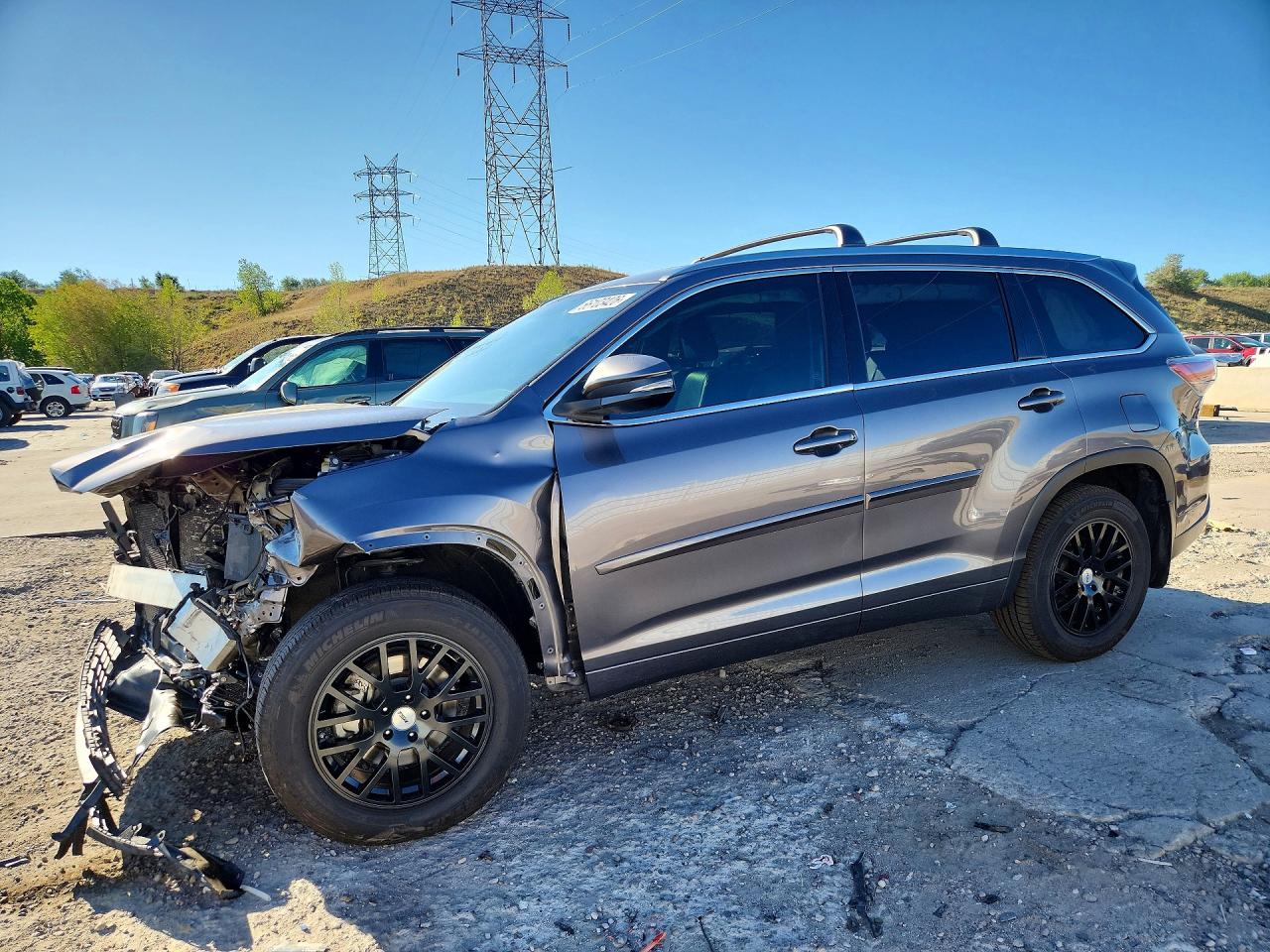 2015 TOYOTA HIGHLANDER XLE