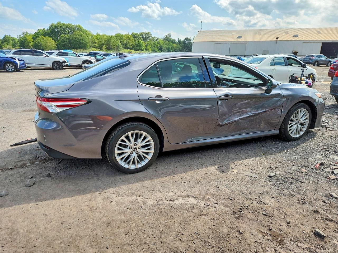 2019 TOYOTA CAMRY XLE — снимка 4