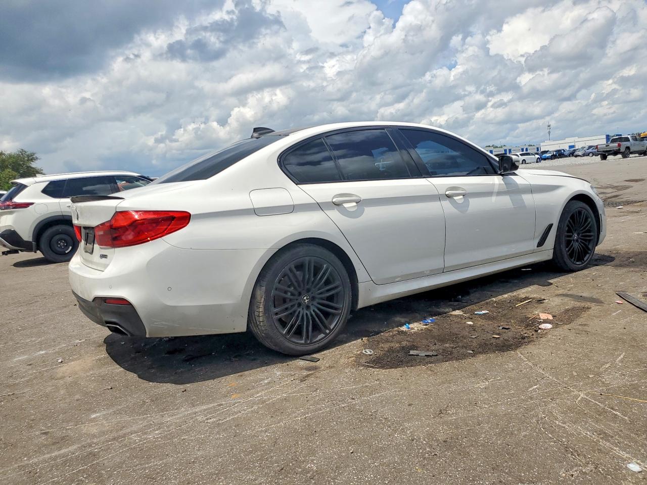 2019 BMW 530E — снимка 3